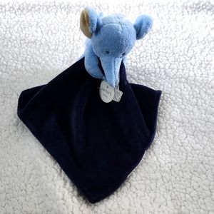 Carter's blanket with rattle